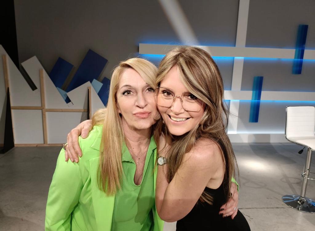 Con Dolores Longhi cara amica e conduttrice del programma Angoli su Espansione TV